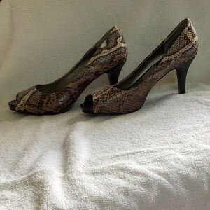 Snakeskin Heels *NEW*